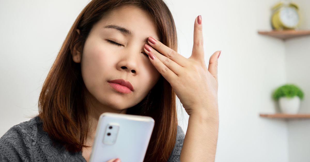 girl on phone